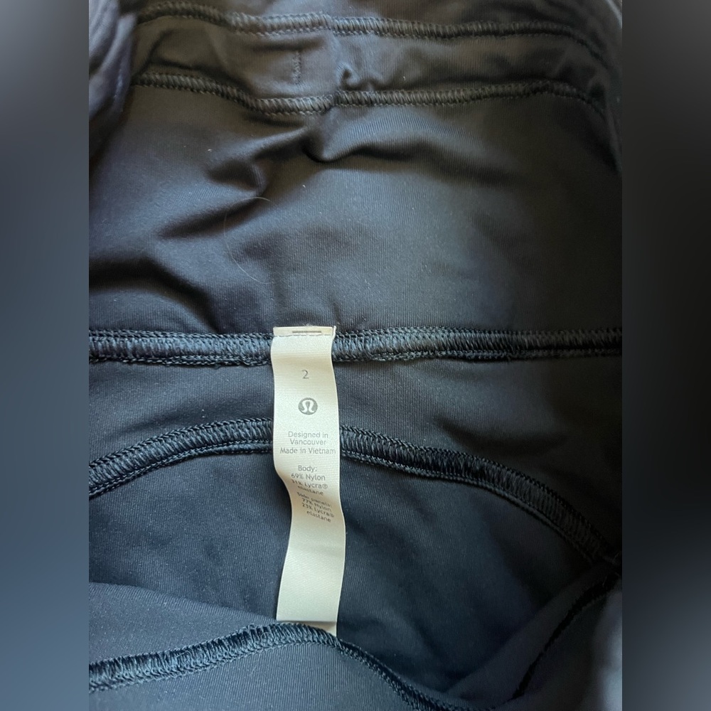 Lululemon Fast Free High-Rise Crop II 23" Leggings, Size 2, True Navy Blue - Picture 4 of 8